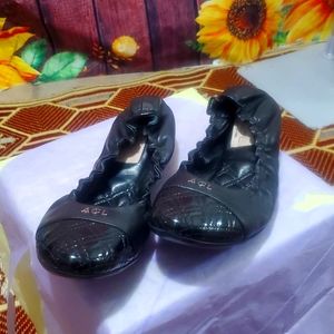 Flat  bale sheos  new